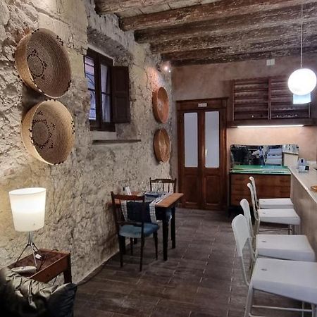 Loft Sant' Efisio Apartment กาญารี ภายนอก รูปภาพ